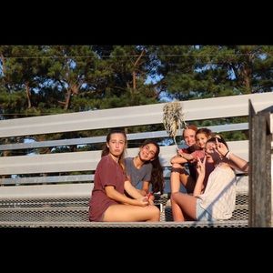 Meet your Posher, Leah